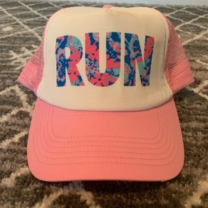 💪🏻 Run Soft Pink OSFM Trucker Hat